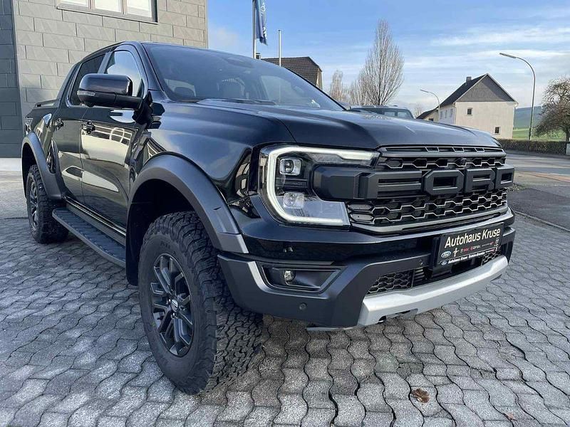 Neu Ford T Raptor 209 PS (153 kW) 2025 Schwarz SUV