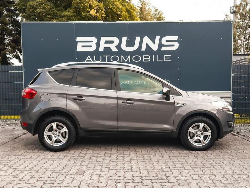 Gebraucht Ford Kuga Titanium 163 PS (119 kW) 2012 Braun SUV