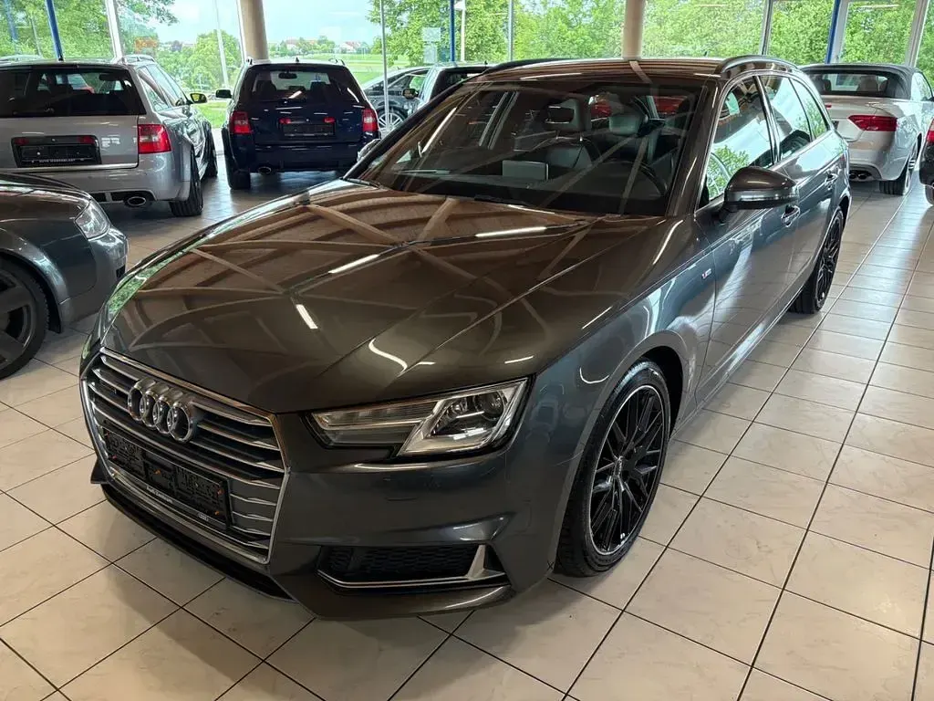 Gebraucht Audi A4 S-Line 231 PS (169 kW) 2019 Grau Kombi