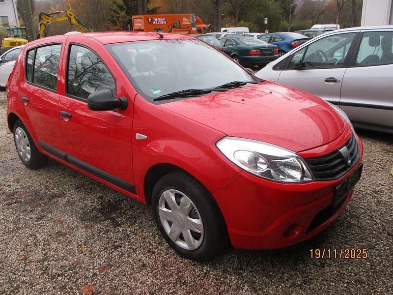 Gebraucht Dacia Sandero 75 PS (55 kW) 2009 Rot Kleinwagen