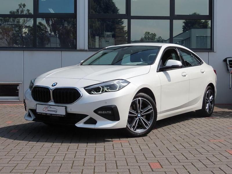 Weiß Gebraucht 2021 BMW 218 Sport Line Coupé | 24.900 € (Etwas zu teuer) - Bild 1/4