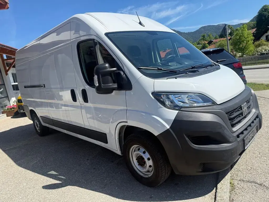 Gebraucht Fiat Ducato 140 PS (102 kW) 2023 Weiß Van