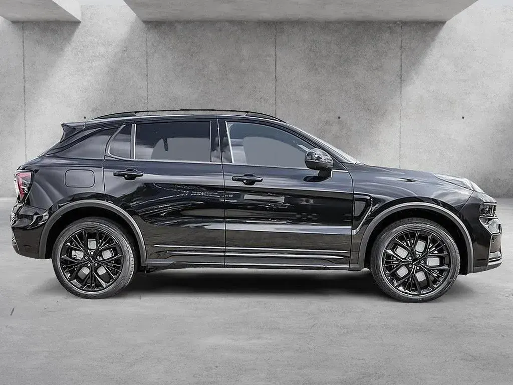 Neu Lynk & Co 01 139 PS (102 kW) 2025 Schwarz SUV