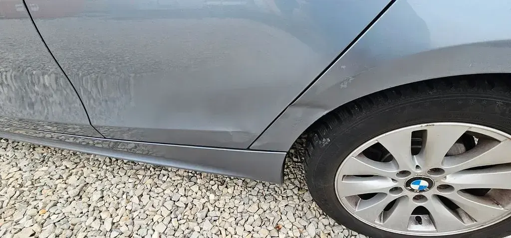 Używany BMW 118 Performance 122 KM (89 kW) 2005 Srebrny Hatchback