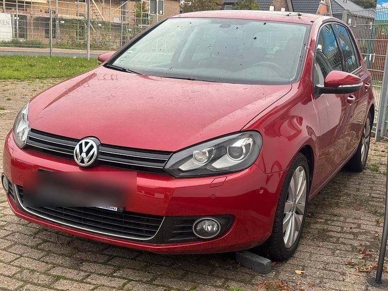 Rot Gebraucht 2010 VW Golf VI Limousine | 6.999 € - Bild 1/4