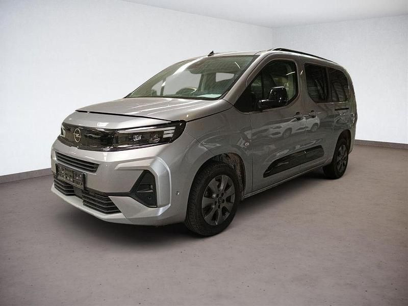 Silber Gebraucht 2024 Opel Combo Life XL Van / Kleinbus | 30.890 € (Teuer) - Bild 1/3
