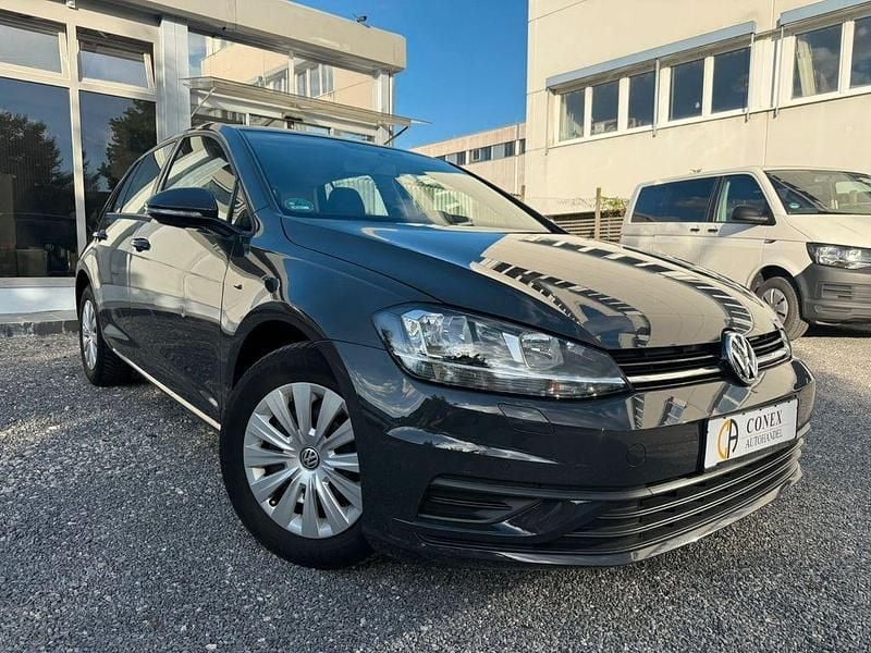 Grau Gebraucht 2019 VW Golf VII Limousine | 12.990 € (Guter Preis) - Bild 1/4