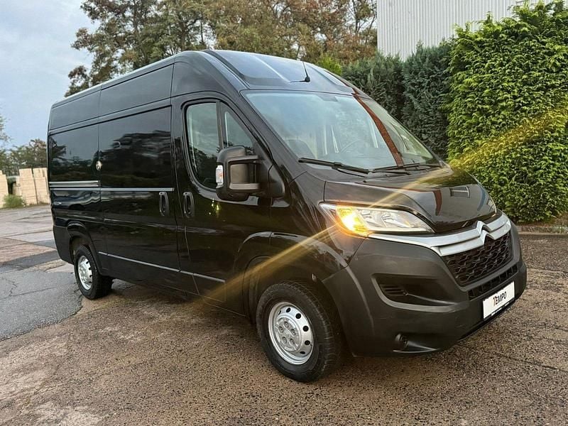 Schwarz Gebraucht 2019 Citroën Jumper Profi Van / Kleinbus | 14.999 € (Fairer Preis) - Bild 1/4