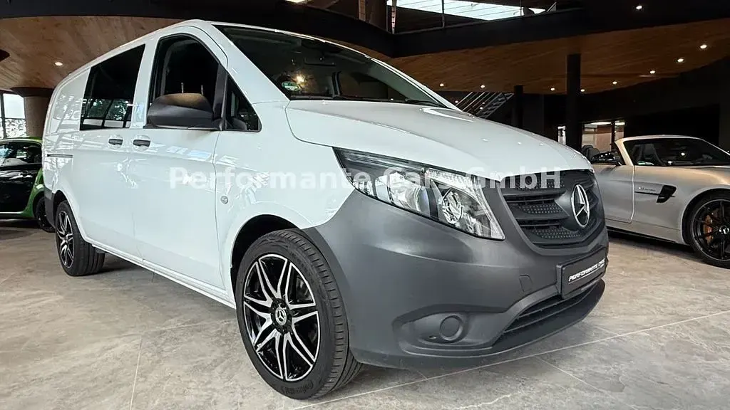 Gebraucht Mercedes Vito AMG 102 PS (75 kW) 2024 Arktikweiss Van