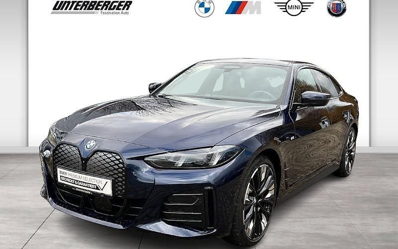 Blau Gebraucht 2024 BMW i4 Comfort Edition Limousine | 56.880 € (Fairer Preis) - Bild 1/4