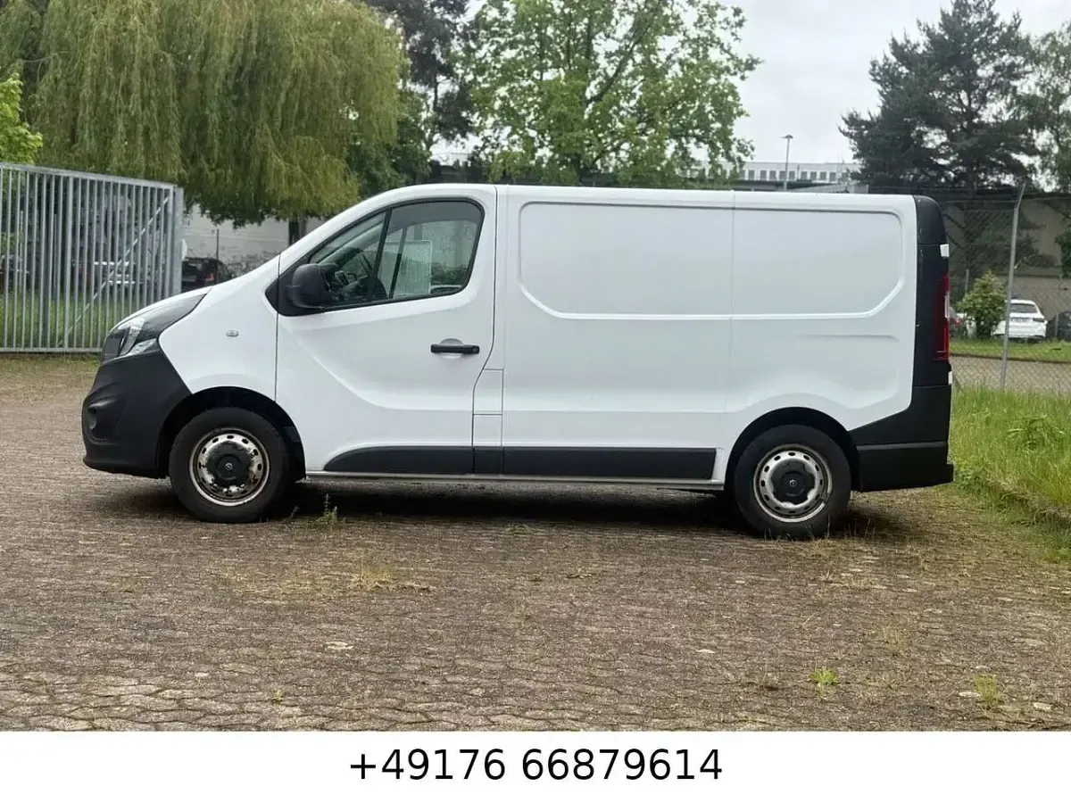 Gebraucht Opel Vivaro 120 PS (88 kW) 2018 Weiß Van / Kleinbus