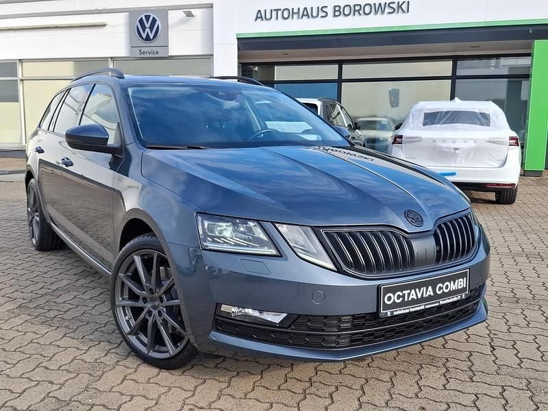 Quarzgrau metallic Gebraucht 2018 Skoda Octavia Clever Kombi | 15.700 € (Fairer Preis) - Bild 1/4