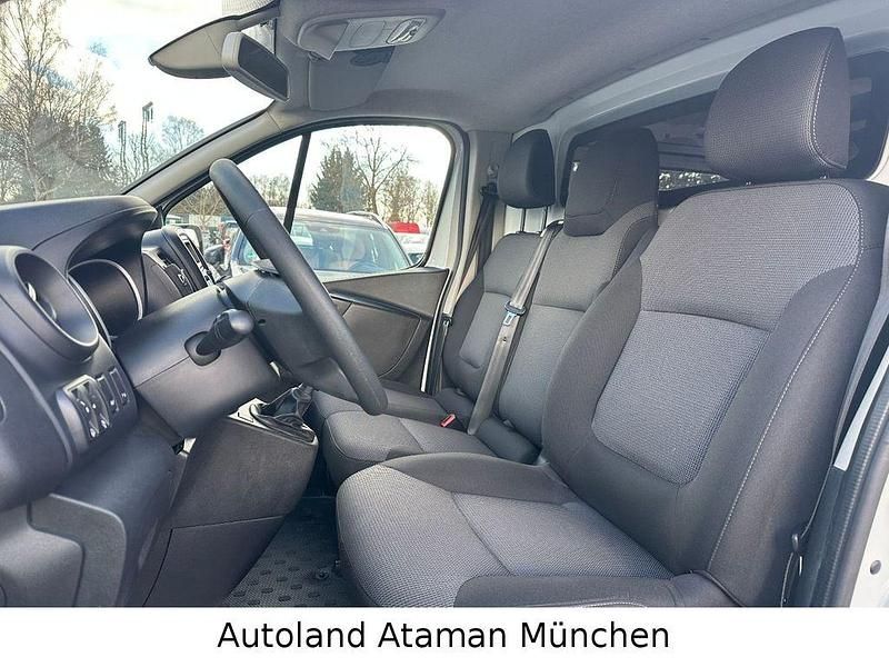 Gebraucht Renault Trafic Komfort 145 PS (106 kW) 2020 Weiß Van / Kleinbus