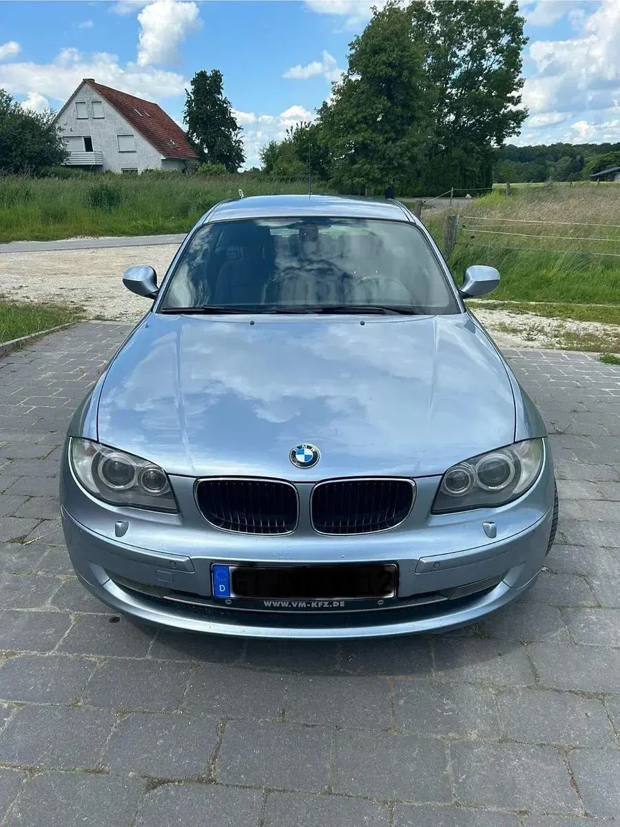Gebraucht BMW 120 177 PS (130 kW) 2011 Blau Kleinwagen
