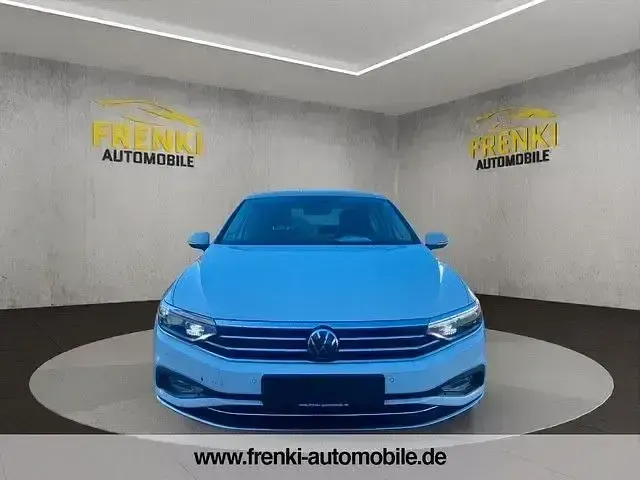 Occasion VW Passat Elegance 150 ch (110 kW) 2021 Blanc Berline