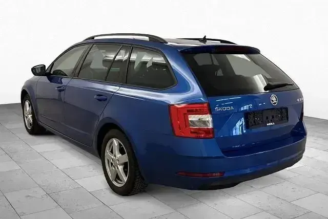 Gebraucht Skoda Octavia Style 150 PS (110 kW) 2020 Modra race/race blue (metallic) Kombi