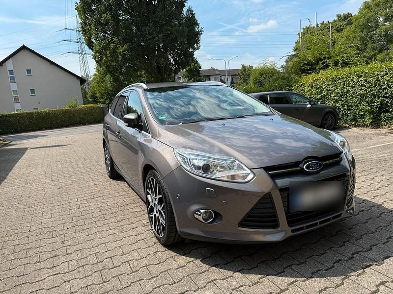 Gebraucht Ford Focus 163 PS (119 kW) 2013 Grau Kombi