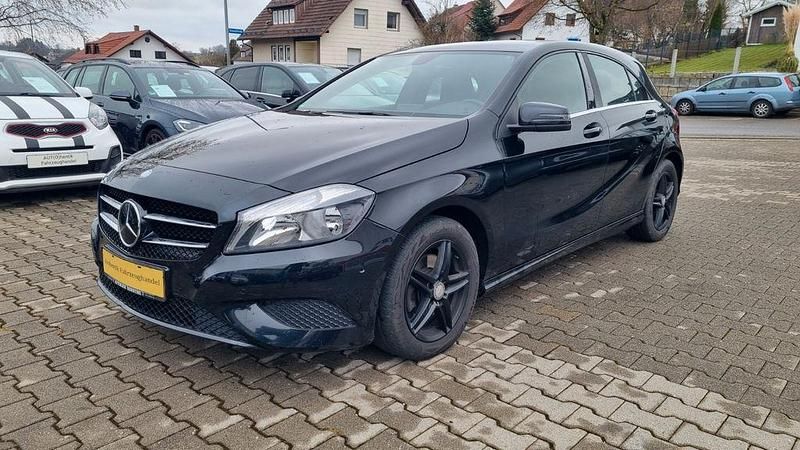 Gebraucht Mercedes A200 156 PS (114 kW) 2013 Schwarz Limousine