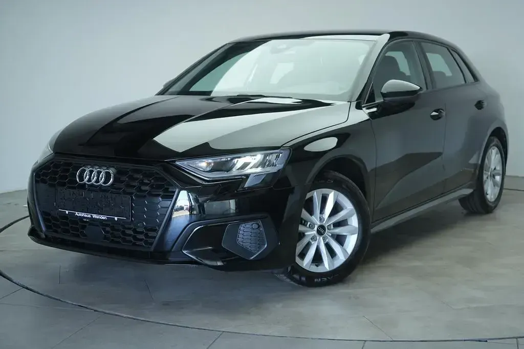 Gebraucht Audi A3 Sport 150 PS (110 kW) 2023 Schwarz Limousine