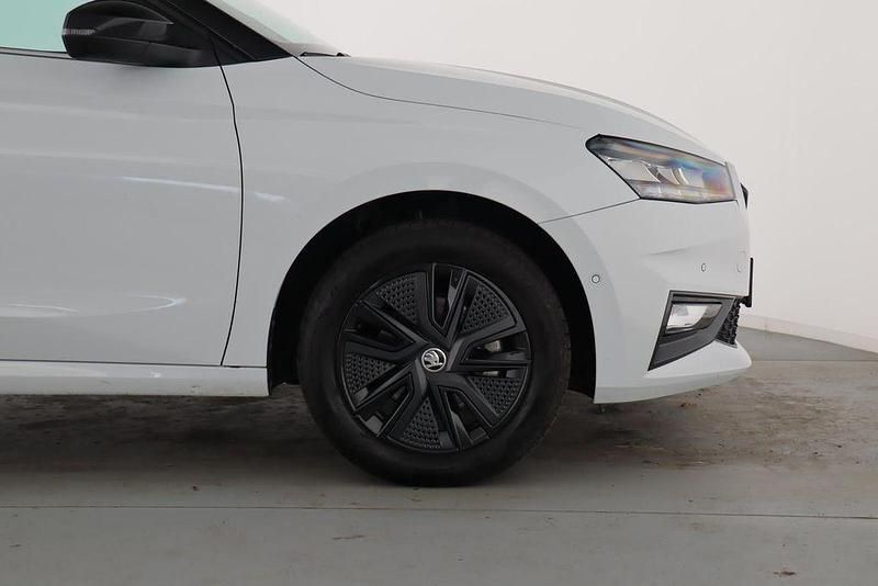 Gebraucht Skoda Fabia 110 PS (80 kW) 2022 Moonweiss metallic Kleinwagen