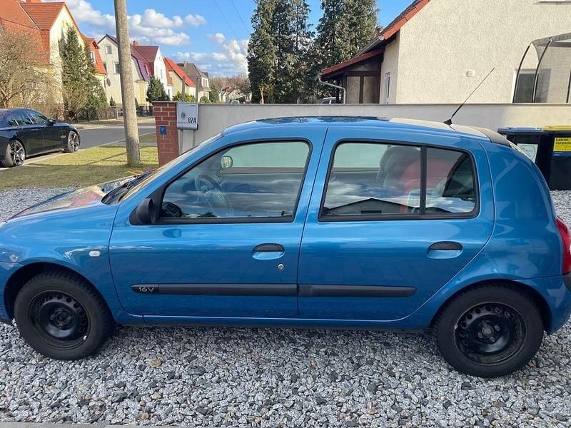 Gebraucht Renault Clio II 75 PS (55 kW) 2003 Blau Limousine