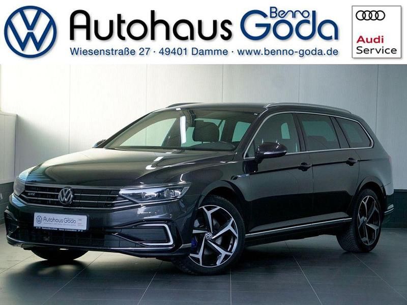 Mangangrau (metallic) Gebraucht 2020 VW Passat GTE Kombi | 17.950 € (Guter Preis) - Bild 1/4