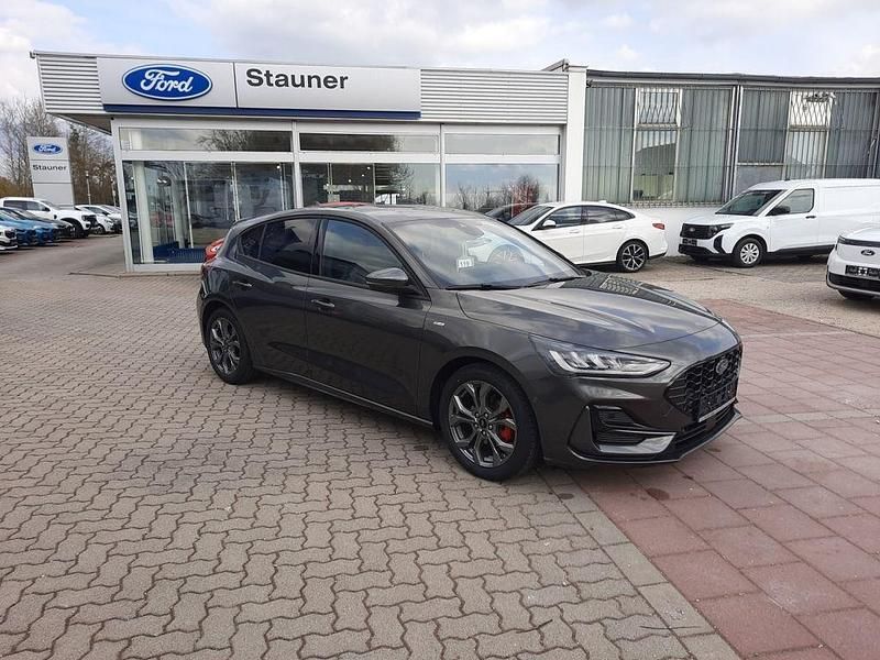 Neu Ford Focus ST-Line 125 PS (91 kW) 2026 Magneticgrau Limousine