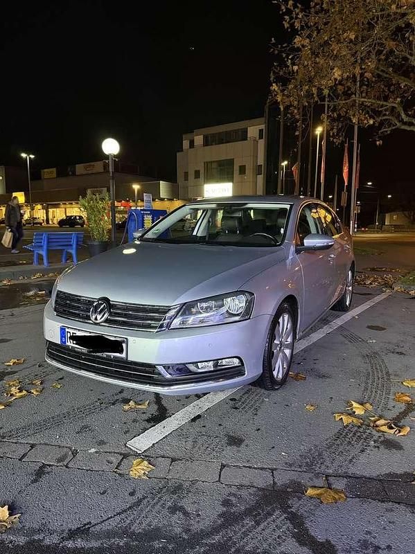 Gebraucht VW Passat Highline 140 PS (102 kW) 2011 Silber Limousine