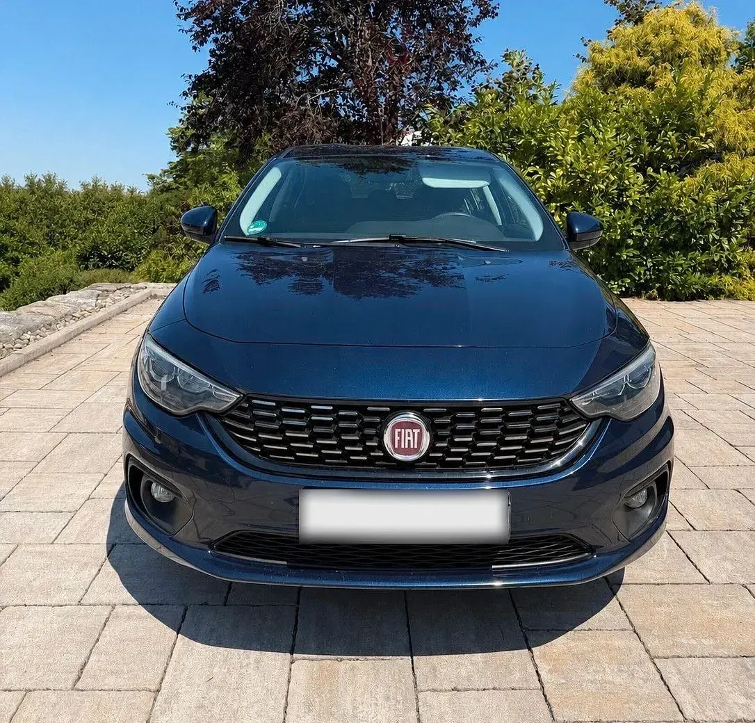 Gebraucht Fiat Tipo Easy 95 PS (69 kW) 2017 Blau Kombi
