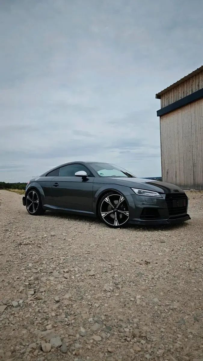 Gebraucht Audi TTS Ambiente 306 PS (225 kW) 2015 Grau Coupé