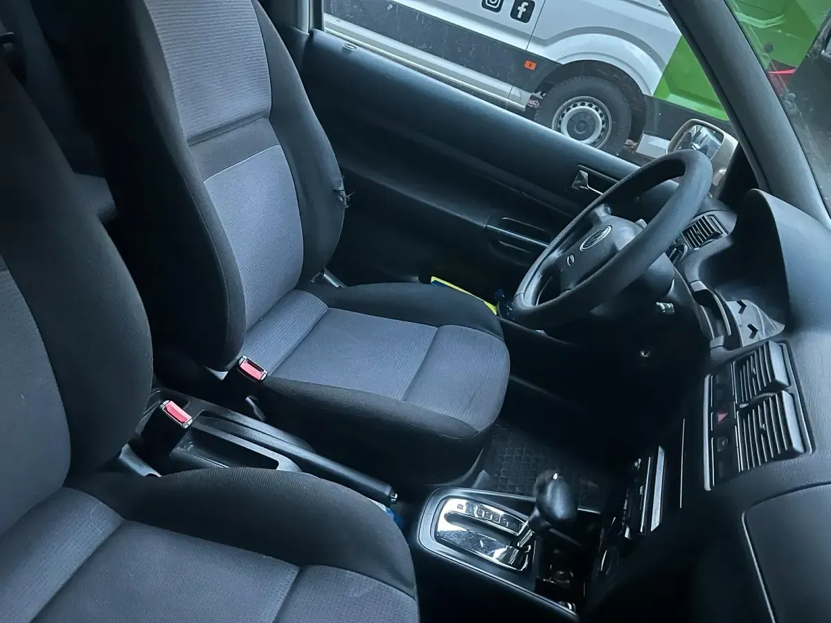 Gebraucht VW Golf 100 PS (73 kW) 2000 Gold Coupé