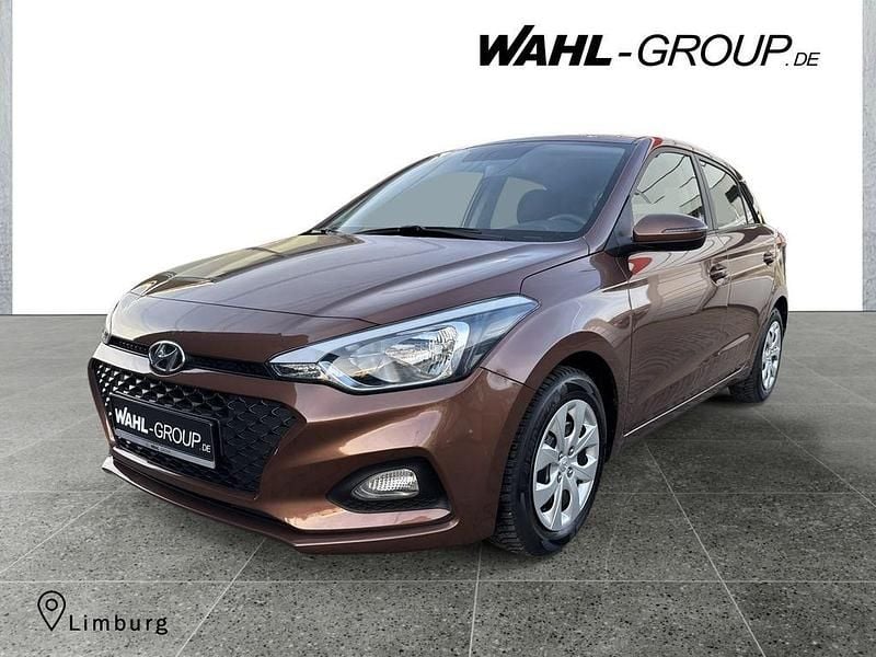 Braun Gebraucht 2019 Hyundai i20 Select Limousine | 9.999 € (Guter Preis) - Bild 1/4