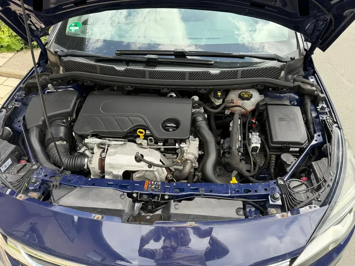 Gebraucht Opel Astra 110 PS (80 kW) 2017 Blau Limousine