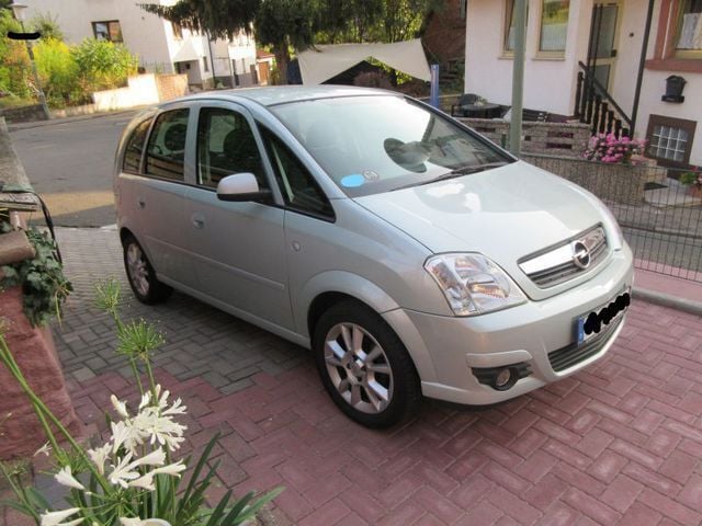 Gebraucht Opel Meriva 90 PS (66 kW) 2009 Grün Van / Kleinbus