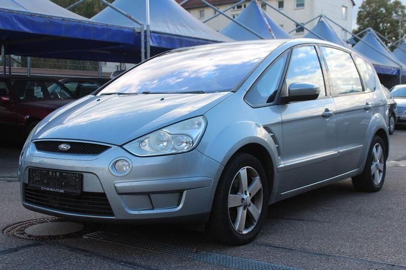 Grau Gebraucht 2008 Ford S-MAX Titanium Van / Kleinbus | 2.589 € (Fairer Preis) - Bild 1/4