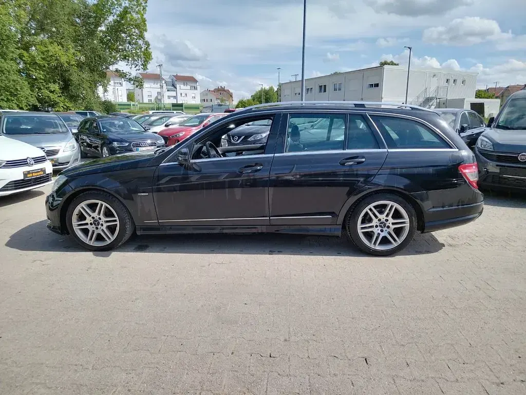 Gebraucht Mercedes C220 170 PS (125 kW) 2011 Schwarz Limousine