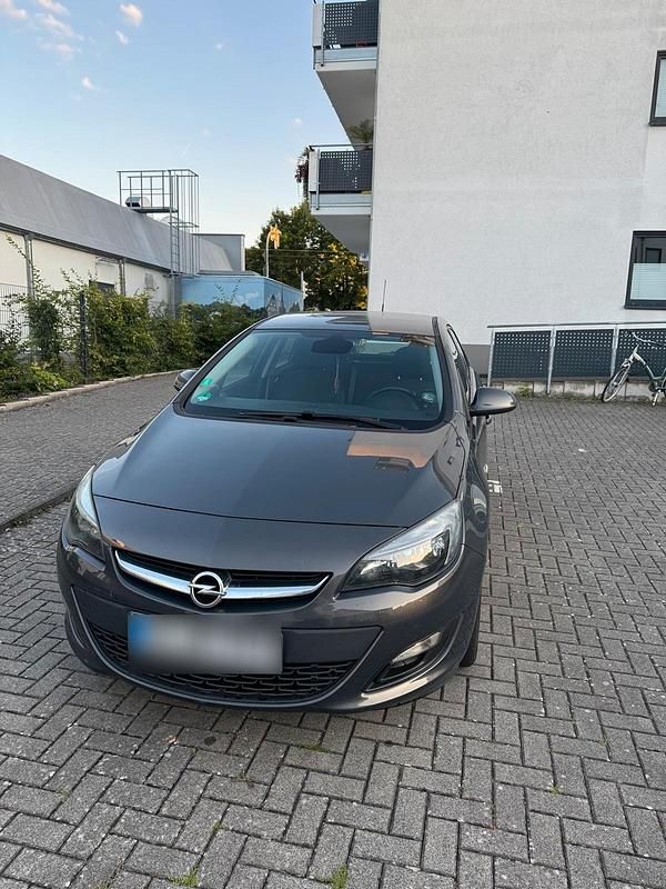 Gebraucht Opel Astra 110 PS (80 kW) 2015 Grau Kleinwagen