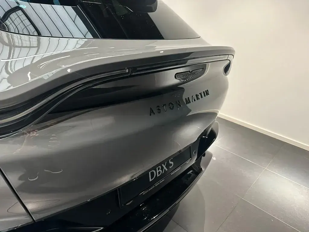 Gebraucht Aston Martin DBX 727 PS (534 kW) 2026 Grau SUV