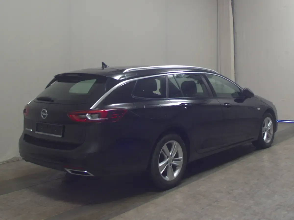 Gebraucht Opel Insignia Elegance 174 PS (127 kW) 2021 Schwarz Kombi