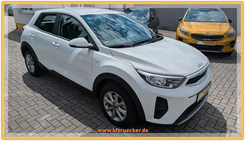 Gebraucht Kia Stonic Edition 7 84 PS (61 kW) 2022 Weiß SUV