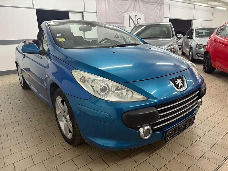 Gebraucht Peugeot 307 CC Tendance 140 PS (102 kW) 2006 Blau Cabrio
