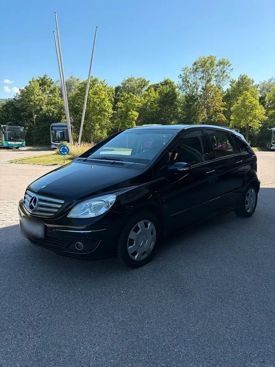 Gebraucht Mercedes B200 136 PS (100 kW) 2006 Schwarz Van / Kleinbus