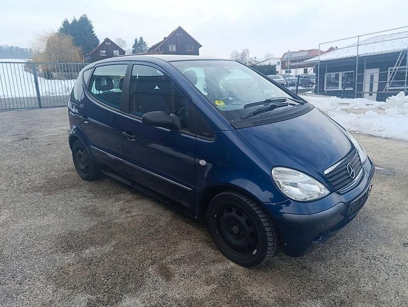 Blau Gebraucht 2002 Mercedes A170 Classic Van / Kleinbus | 1.399 € (Fairer Preis) - Bild 1/4