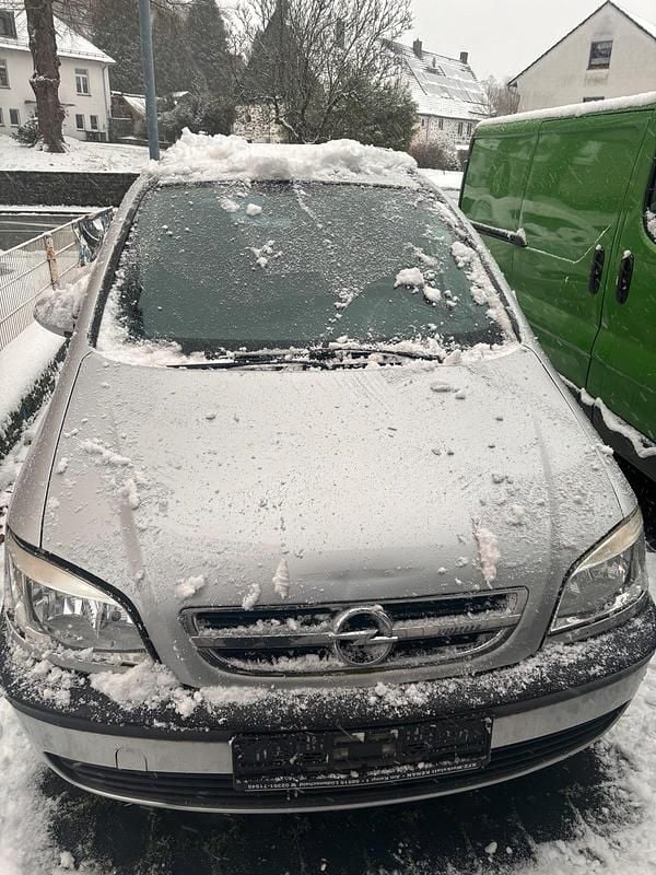 Silber Gebraucht 2003 Opel Zafira Van / Kleinbus | 999 € (Guter Preis) - Bild 1/4