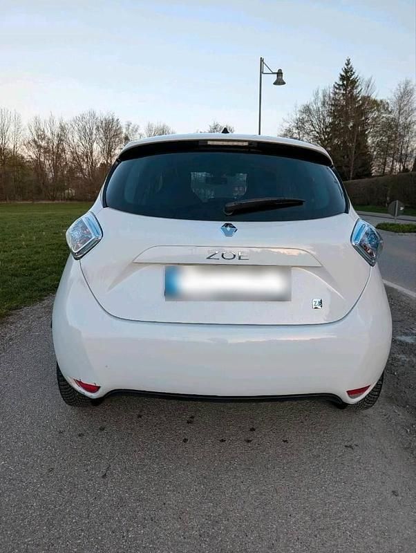 Używany Renault Zoe 42 kW (58 KM) 2016 Biały Hatchback
