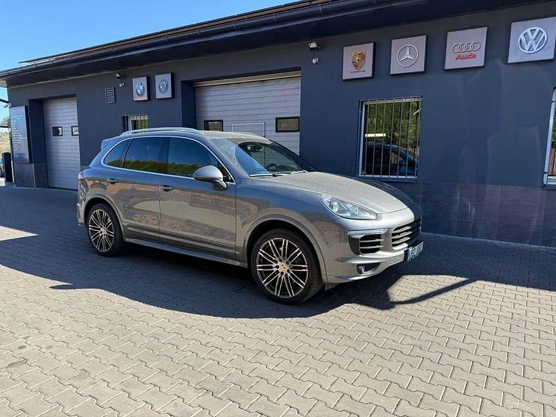 Second-hand Porsche Cayenne 239 CP (175 kW) 2017 Gri SUV