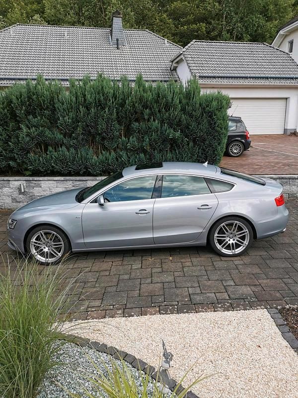Silber Gebraucht 2014 Audi A5 Sport Coupé | 9.900 € (Fairer Preis) - Bild 1/4