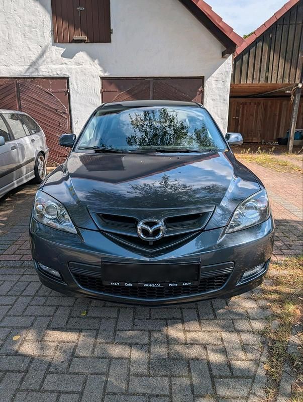 Grau Gebraucht 2008 Mazda 3 Limousine | 3.350 € (Fairer Preis) - Bild 1/4