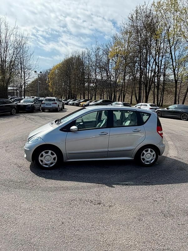 Gebraucht Mercedes A180 Elegance 109 PS (80 kW) 2007 Silber Kleinwagen
