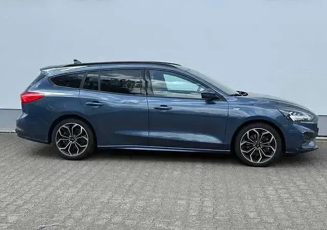 Gebraucht Ford Focus ST-Line 182 PS (133 kW) 2019 Blau Kombi